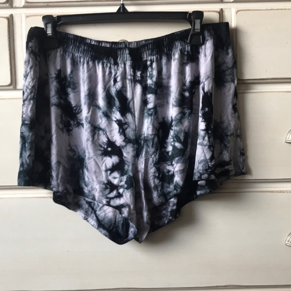 Aerie Black & Grey tie dye shorts